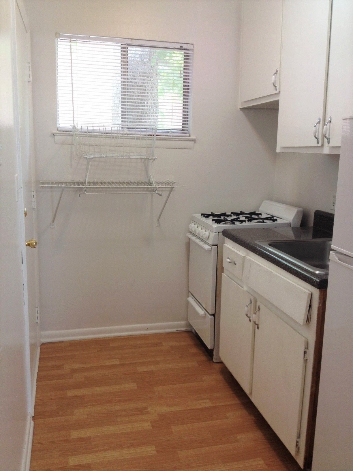 905 Greenwood Ave - 3