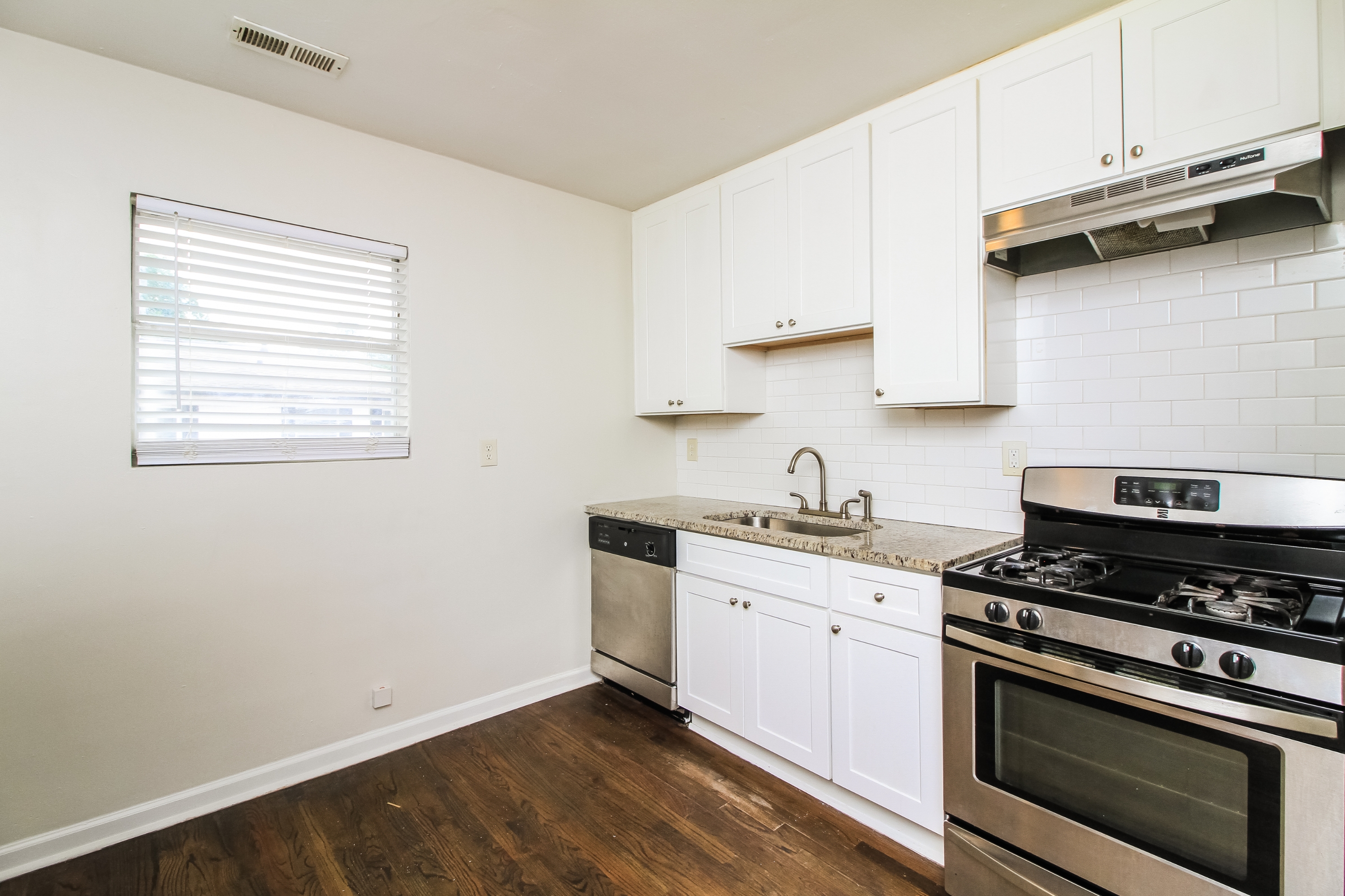 615 3rd Avenue - F22