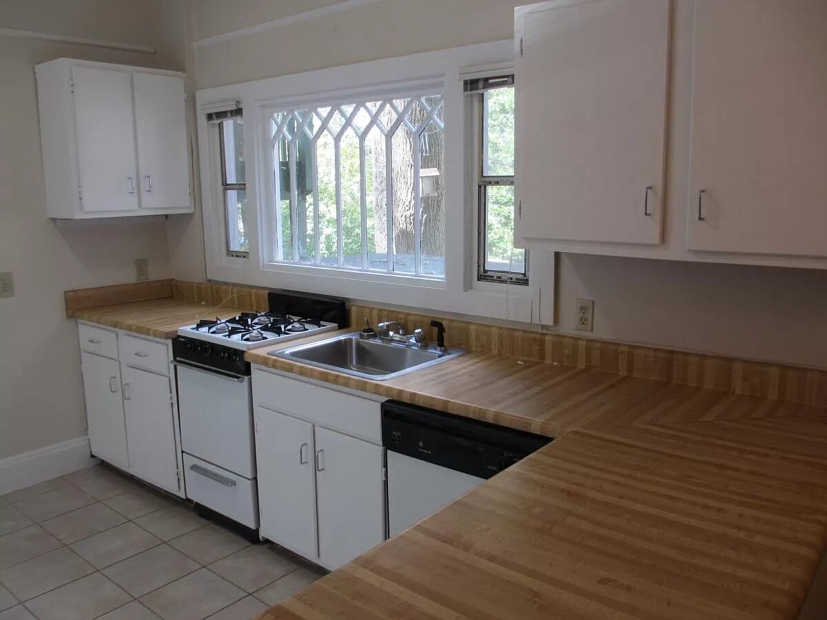 852 Monroe Drive NE - 02