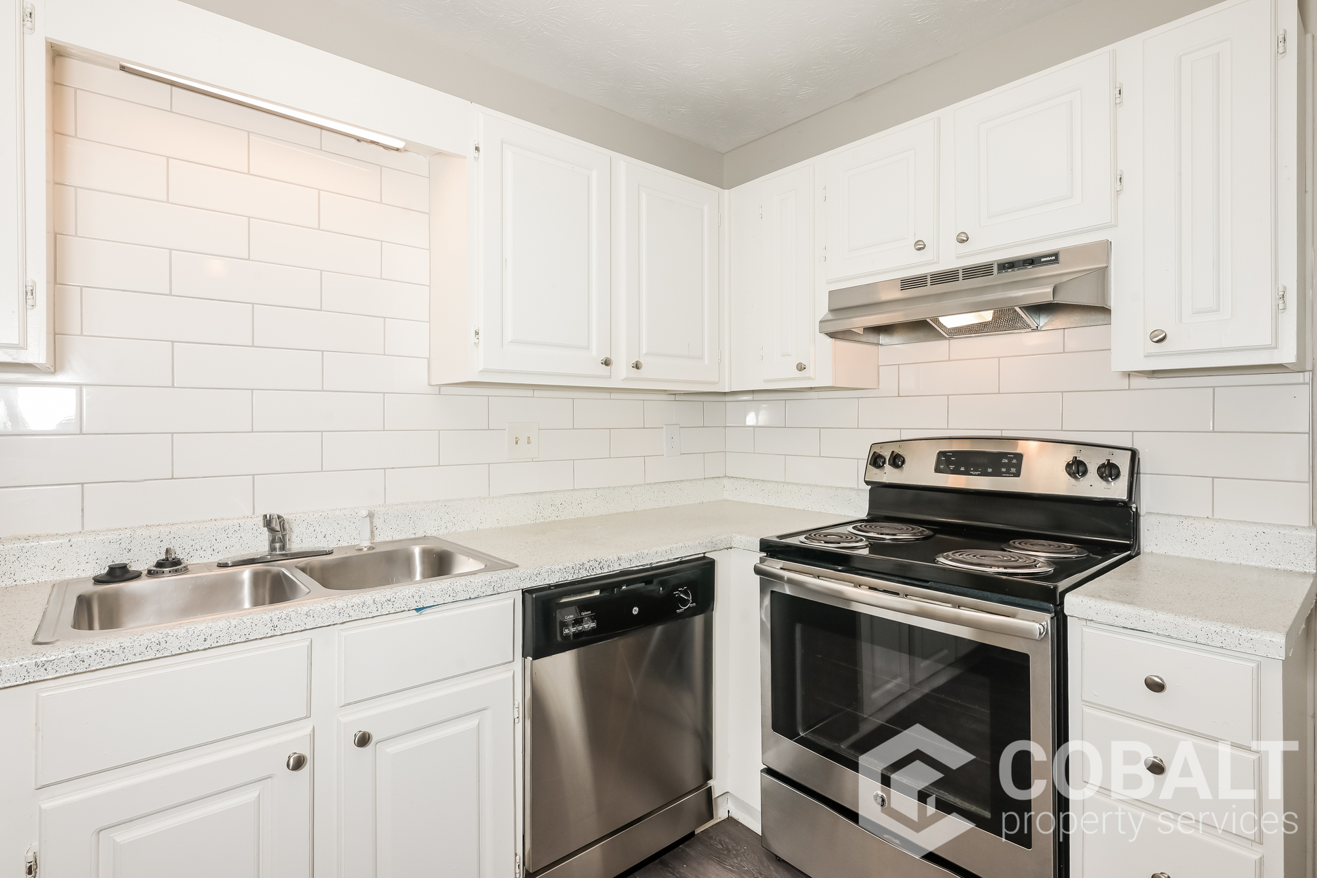 416 Creekview Court