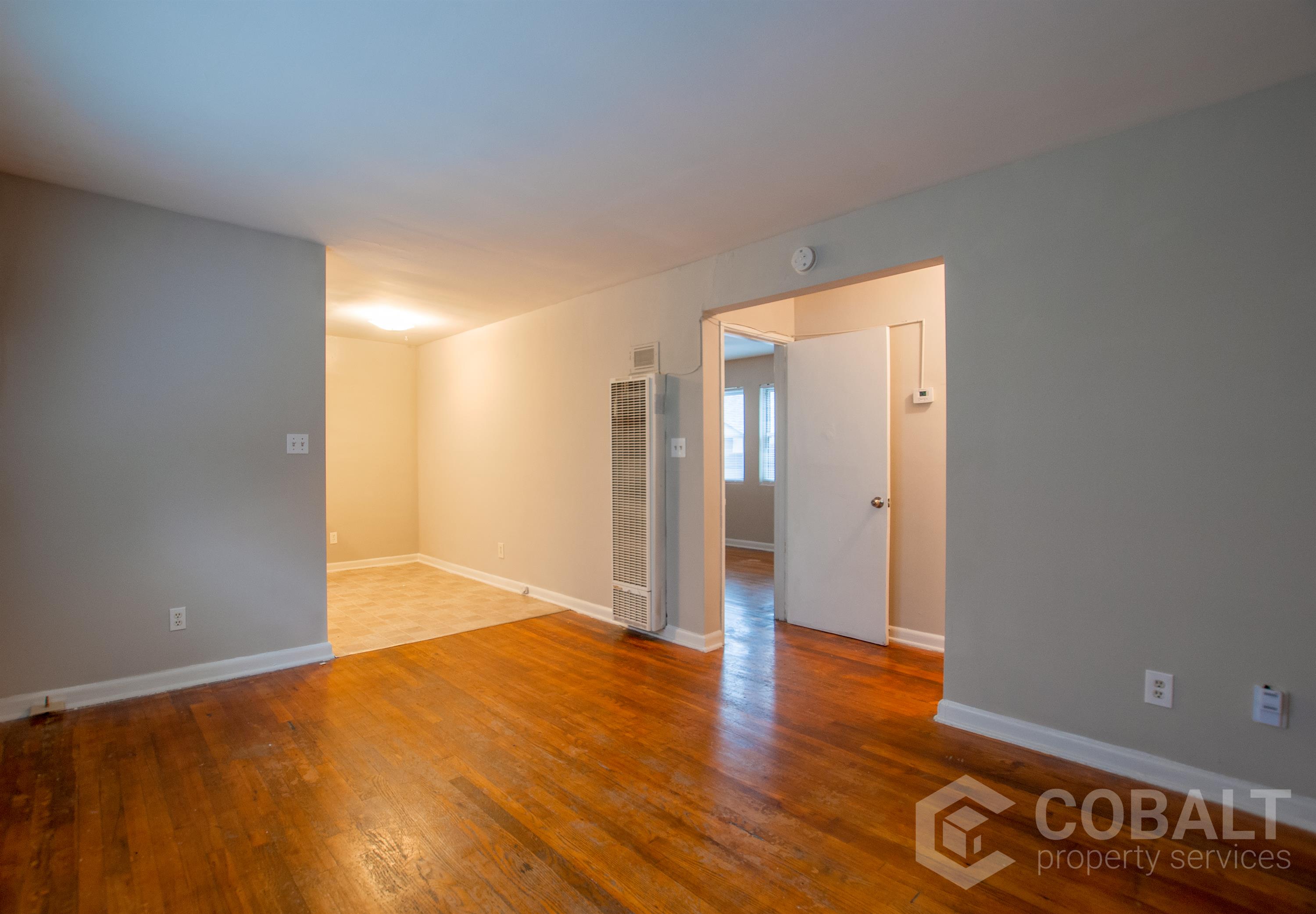 944 St. Charles Ave NE - 4