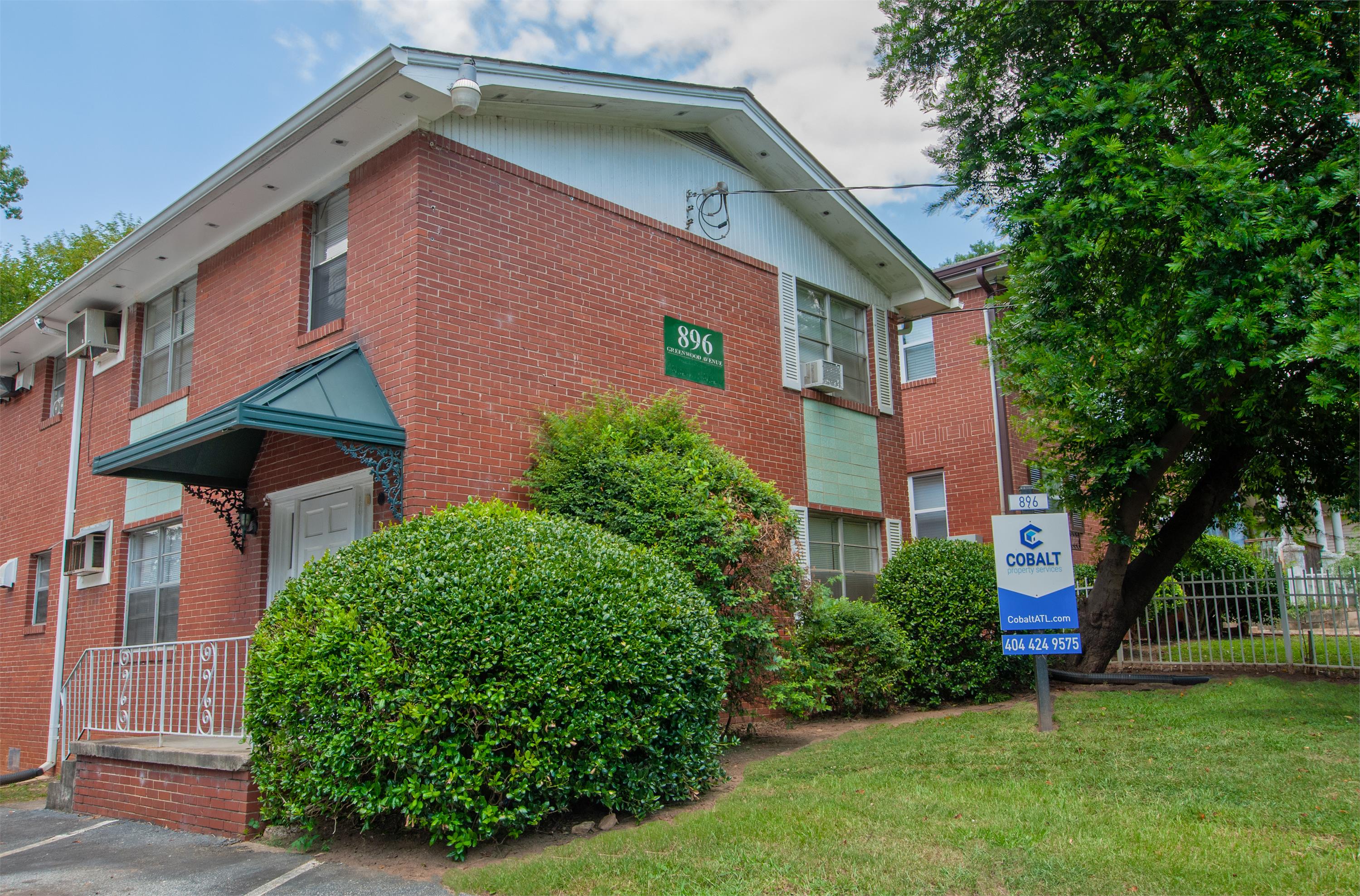 896 Greenwood Ave NE - 10