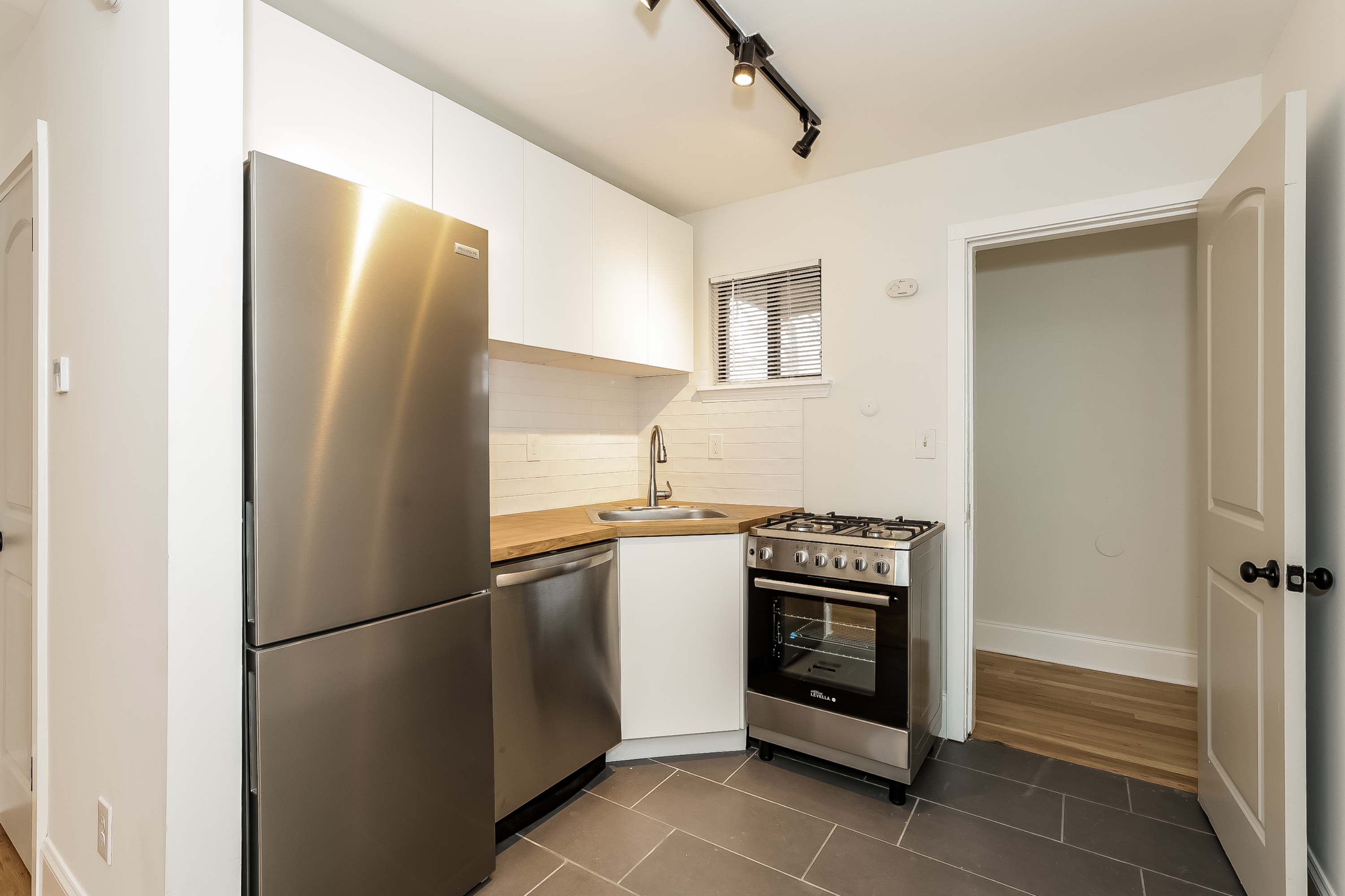 755 Saint Charles Avenue Northeast - 09